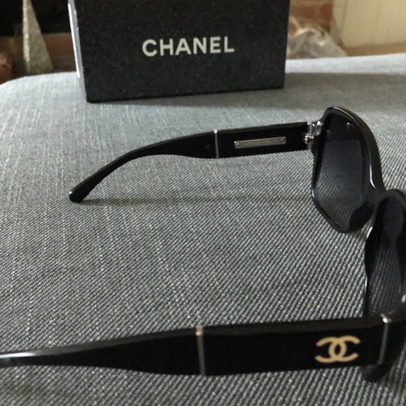 Chanel Square Sunglasses (gray and black) main image 5